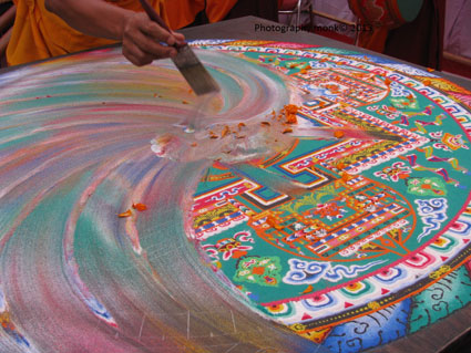 buddhist sand mandala destruction